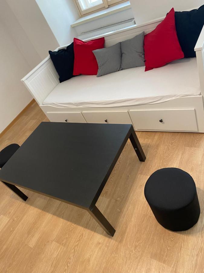 פראג Nerudova Apartments מראה חיצוני תמונה