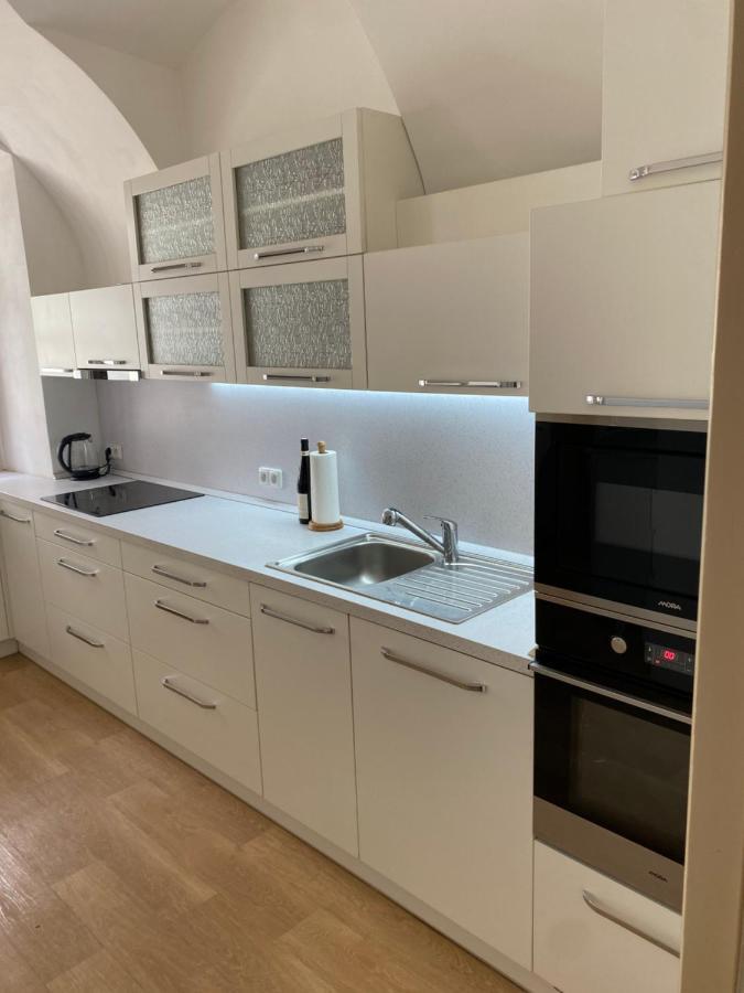 פראג Nerudova Apartments מראה חיצוני תמונה
