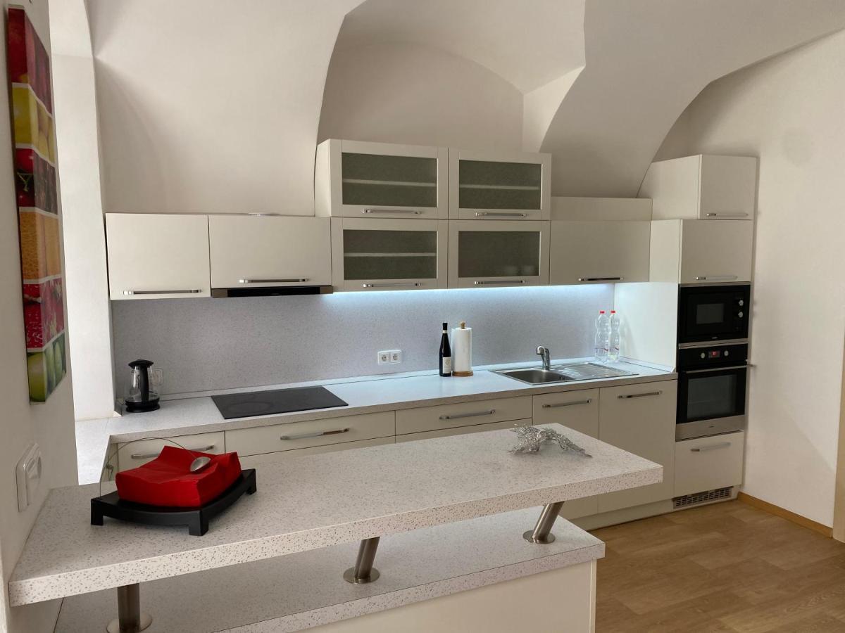 פראג Nerudova Apartments מראה חיצוני תמונה